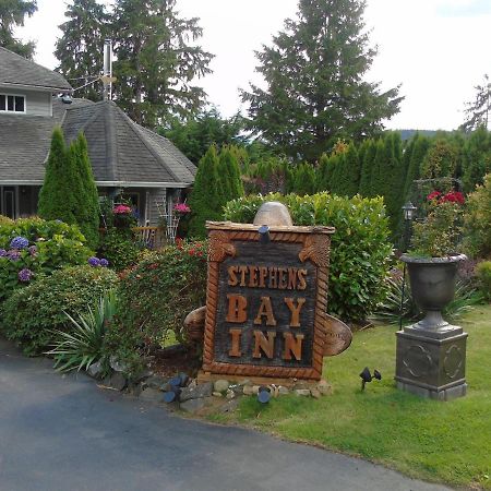 The Oceanfront Inn On Stephens Bay Coal Harbour Exterior photo